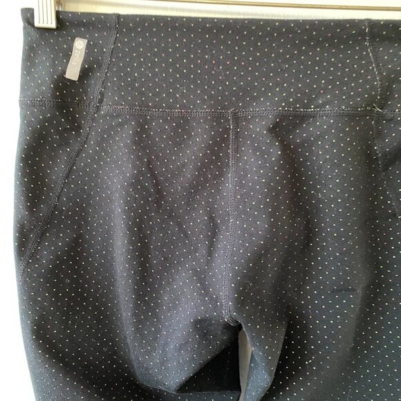 Zella Leggings Womens Small Cropped Black Dotted Activewear Athletic Capri Pants - Picture 4 of 5
